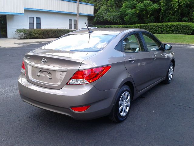 2013 Hyundai Accent FWD 4dr Sport