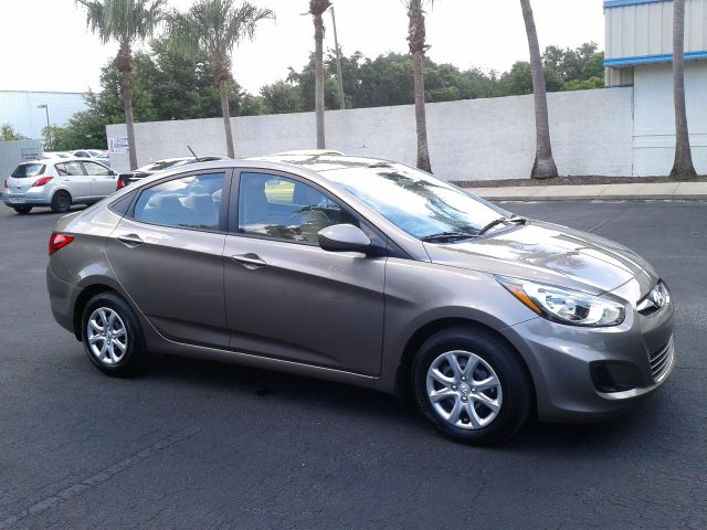 2013 Hyundai Accent FWD 4dr Sport