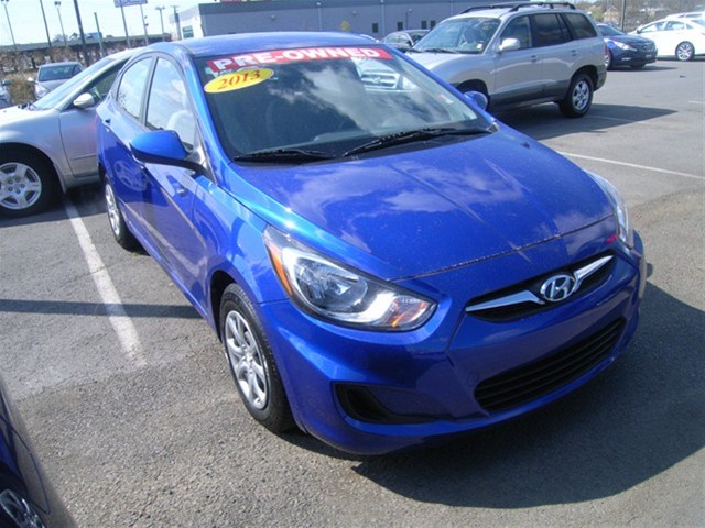 2013 Hyundai Accent FWD 4dr Sport