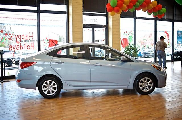 2013 Hyundai Accent FWD 4dr Sport