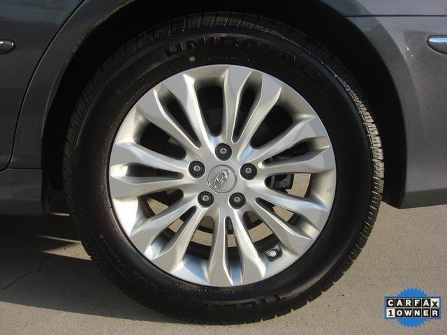 2011 Hyundai Azera FWD 4dr Sport