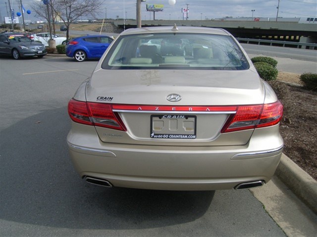 2011 Hyundai Azera FWD 4dr Sport