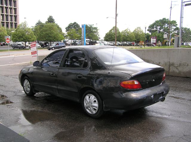 1997 Hyundai Elantra Base