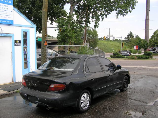 1997 Hyundai Elantra Base