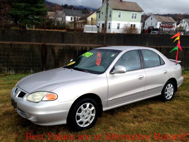 2000 Hyundai Elantra FWD 4dr Sport