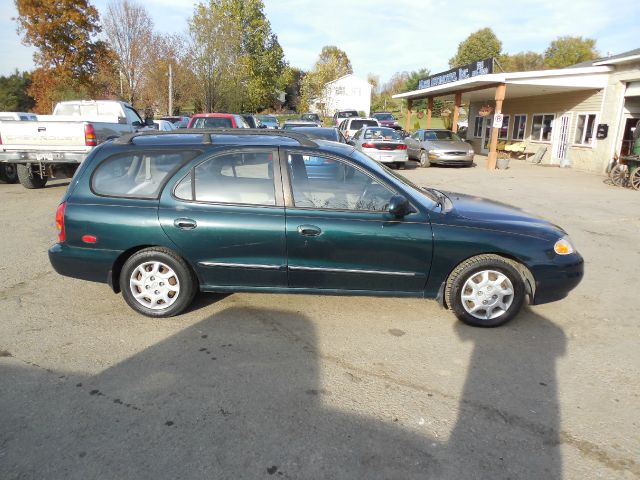 2000 Hyundai Elantra FWD 4dr Sport