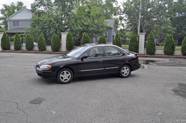 2000 Hyundai Elantra FWD 4dr Sport