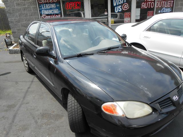 2000 Hyundai Elantra FWD 4dr Sport