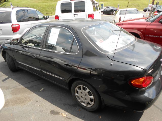 2000 Hyundai Elantra FWD 4dr Sport