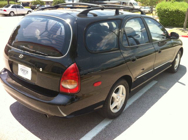 2000 Hyundai Elantra FWD 4dr Sport