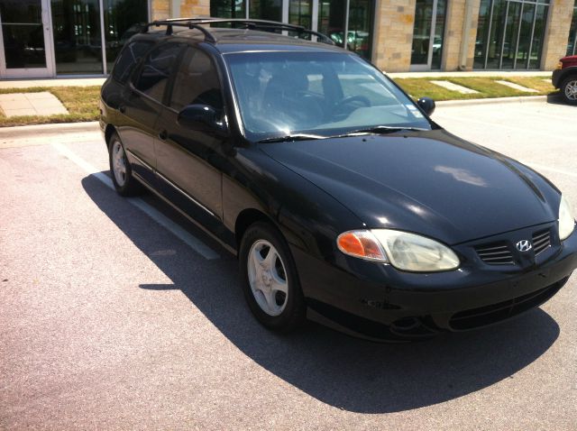 2000 Hyundai Elantra FWD 4dr Sport