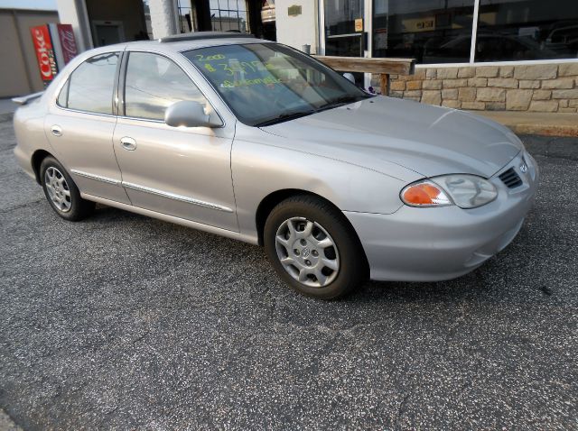 2000 Hyundai Elantra FWD 4dr Sport