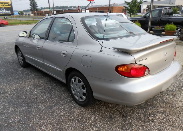 2000 Hyundai Elantra FWD 4dr Sport