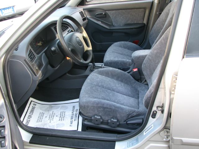 2001 Hyundai Elantra FWD 4dr Sport