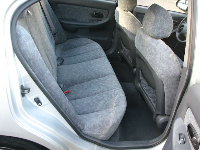 2001 Hyundai Elantra FWD 4dr Sport