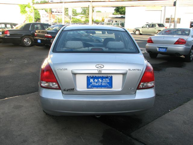 2001 Hyundai Elantra FWD 4dr Sport