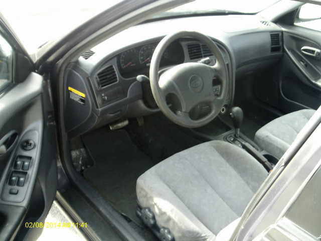 2002 Hyundai Elantra FWD 4dr Sport