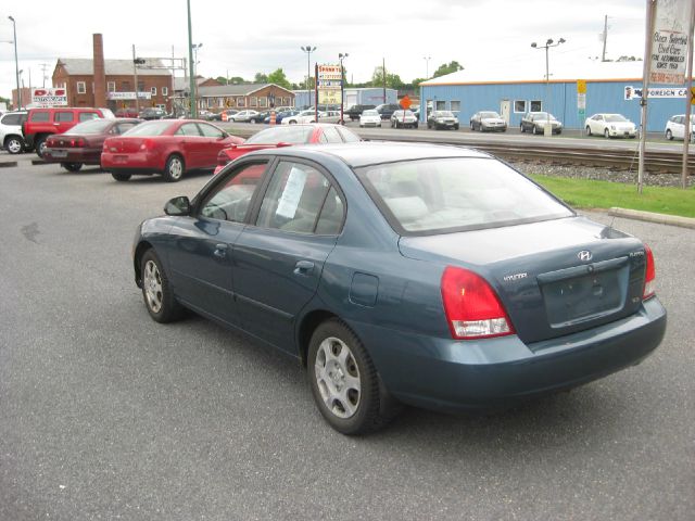 2002 Hyundai Elantra FWD 4dr Sport