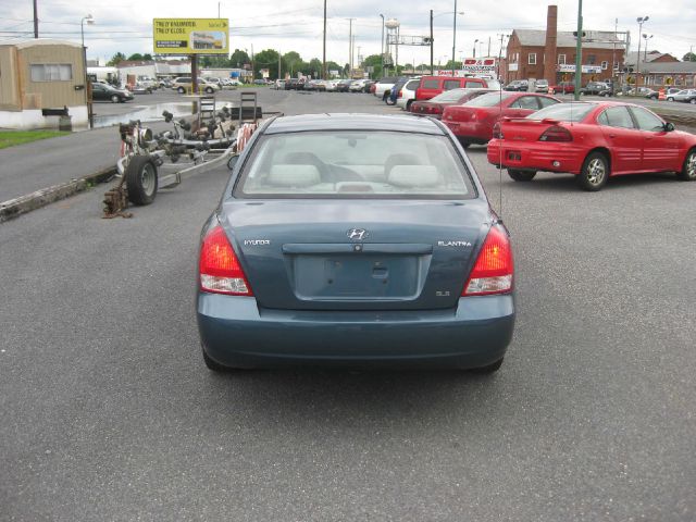 2002 Hyundai Elantra FWD 4dr Sport