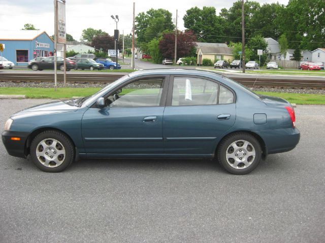 2002 Hyundai Elantra FWD 4dr Sport