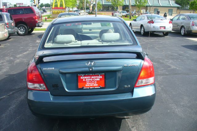 2002 Hyundai Elantra FWD 4dr Sport