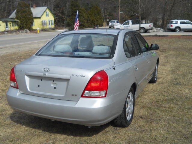 2002 Hyundai Elantra FWD 4dr Sport