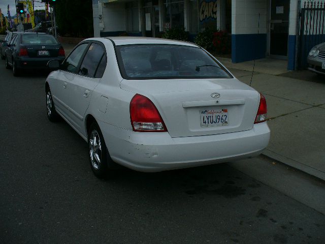 2002 Hyundai Elantra FWD 4dr Sport