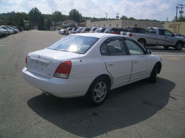 2002 Hyundai Elantra FWD 4dr Sport