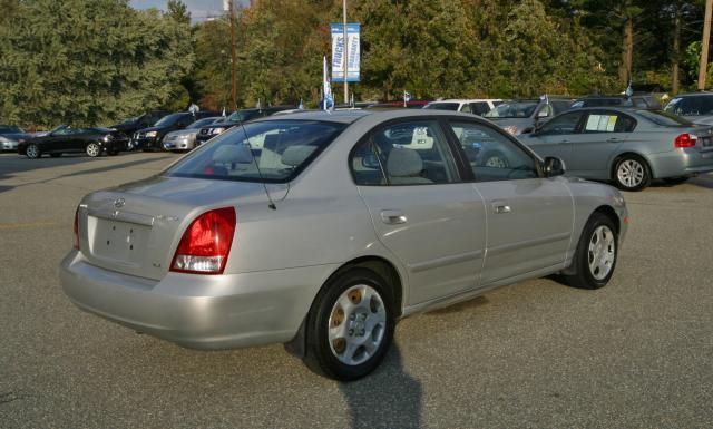 2002 Hyundai Elantra Standard 4X4 Hardtop