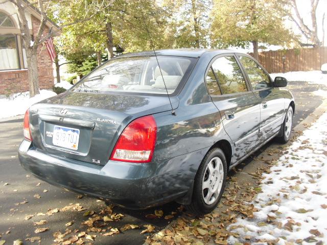 2002 Hyundai Elantra FWD 4dr Sport