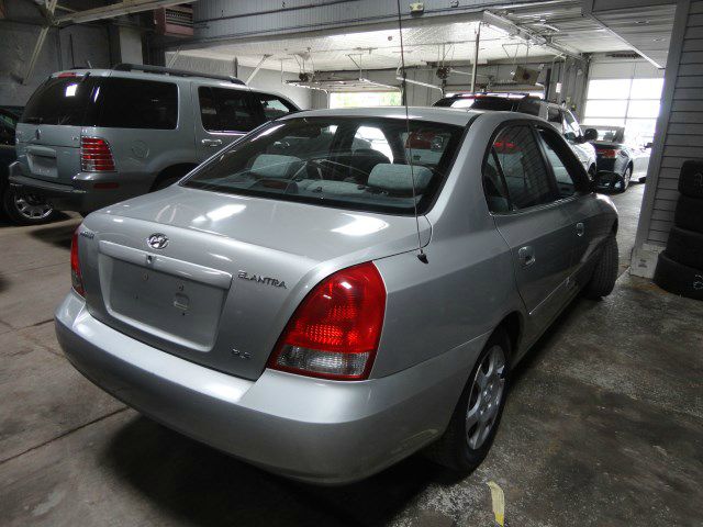 2003 Hyundai Elantra 4dr Sdn Quattro Auto