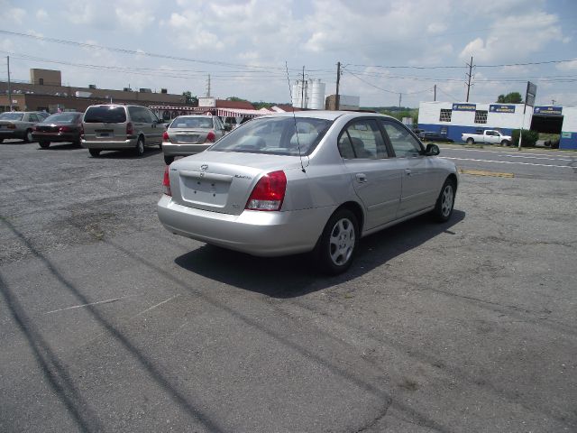 2003 Hyundai Elantra FWD 4dr Sport