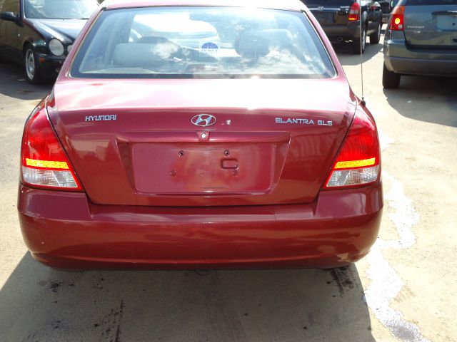 2003 Hyundai Elantra FWD 4dr Sport