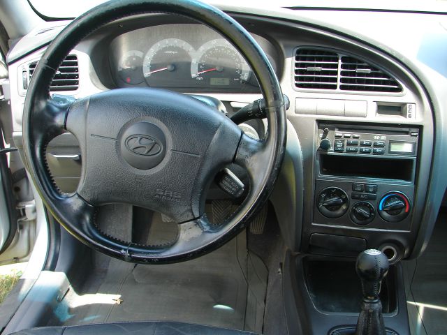 2003 Hyundai Elantra Low Price