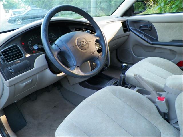 2003 Hyundai Elantra XUV SLE 4WD