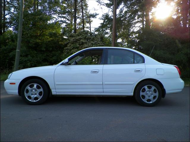 2003 Hyundai Elantra XUV SLE 4WD