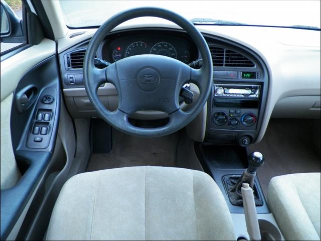 2003 Hyundai Elantra XUV SLE 4WD