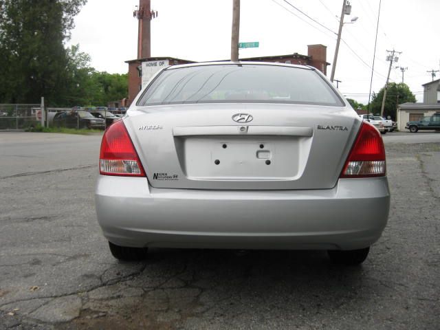 2003 Hyundai Elantra FWD 4dr Sport