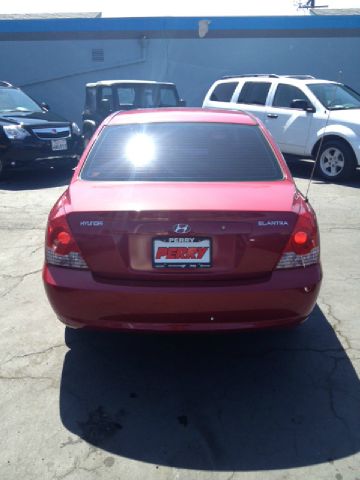 2004 Hyundai Elantra FWD 4dr Sport