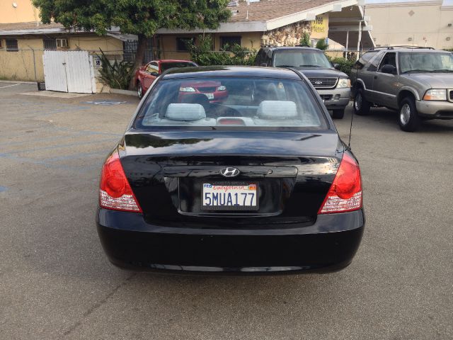 2004 Hyundai Elantra 4dr Sdn I4 CVT 2.5 S Sedan