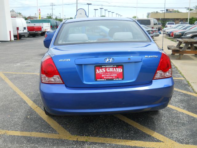 2004 Hyundai Elantra FWD 4dr Sport