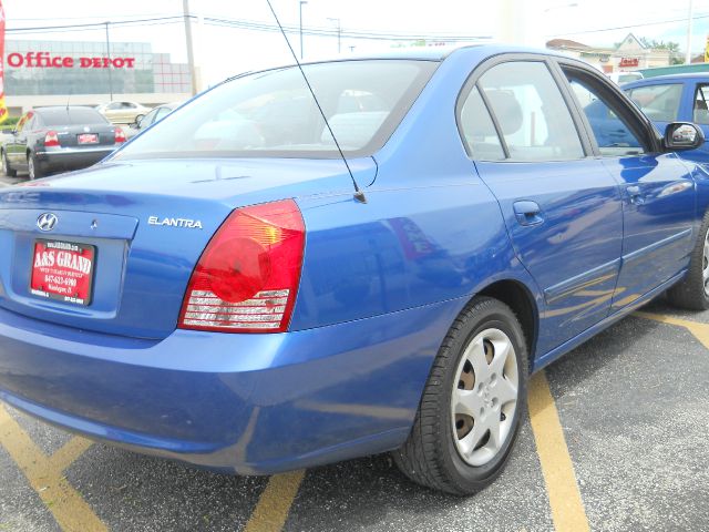 2004 Hyundai Elantra FWD 4dr Sport