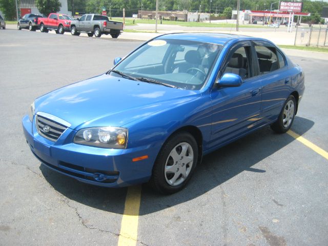 2004 Hyundai Elantra Low Price