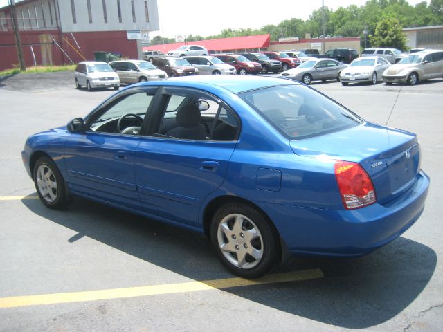 2004 Hyundai Elantra Low Price