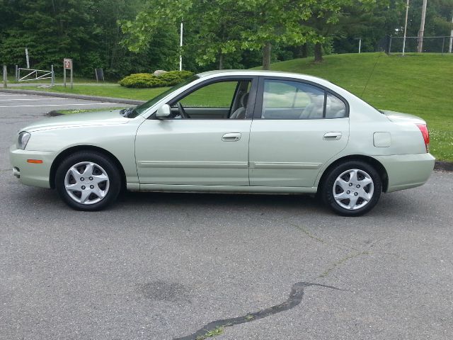 2004 Hyundai Elantra FWD 4dr Sport