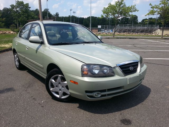 2004 Hyundai Elantra FWD 4dr Sport