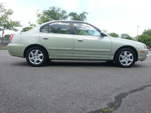 2004 Hyundai Elantra FWD 4dr Sport