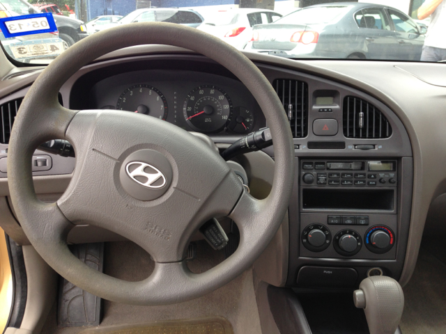 2004 Hyundai Elantra FWD 4dr Sport