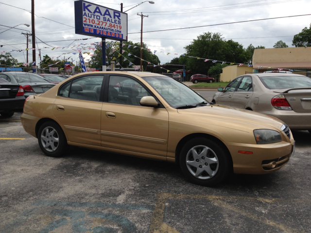 2004 Hyundai Elantra FWD 4dr Sport