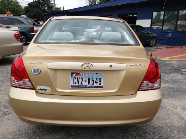 2004 Hyundai Elantra FWD 4dr Sport